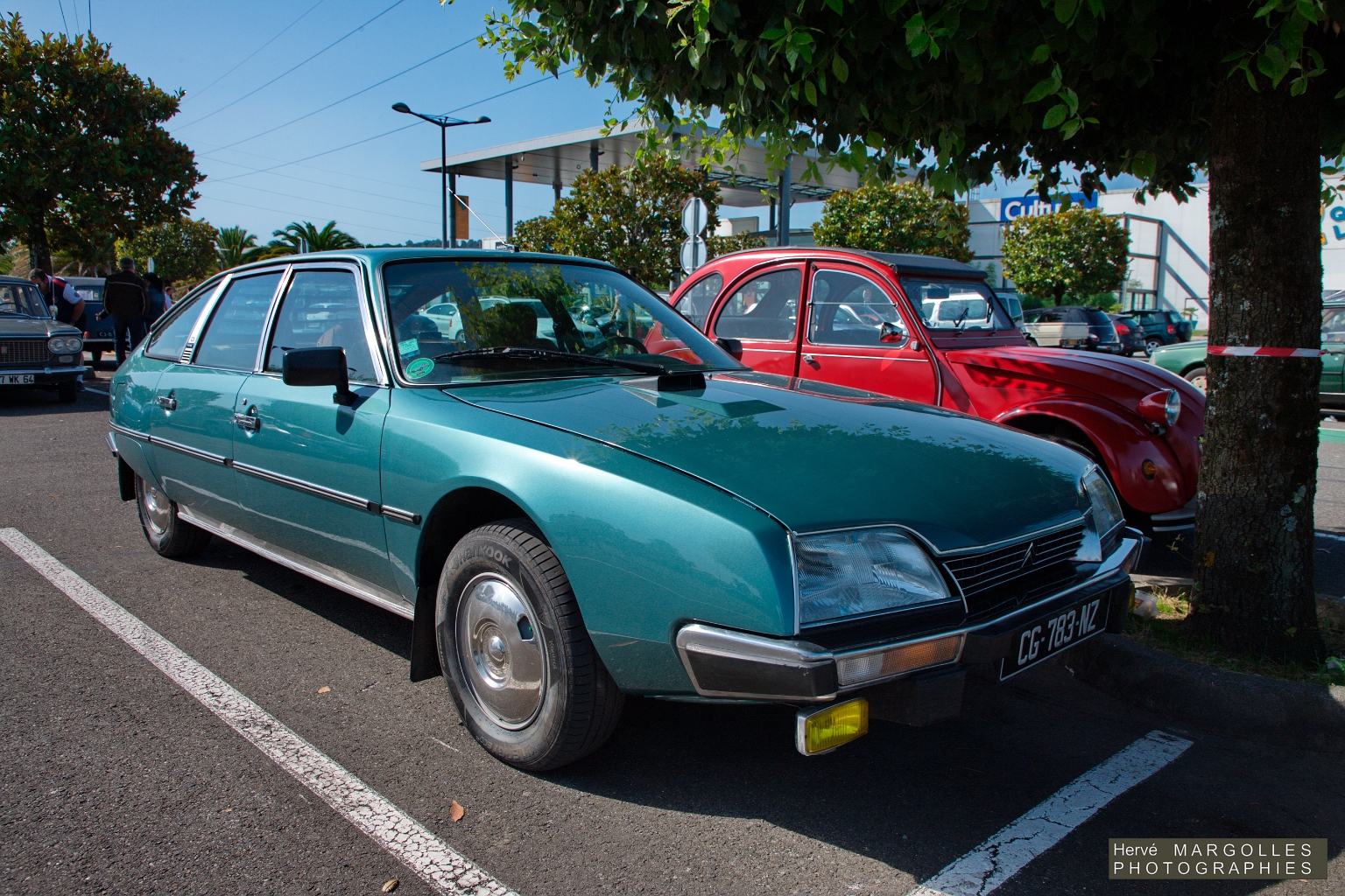 Citroen CX 2500 Pallas-02.jpg